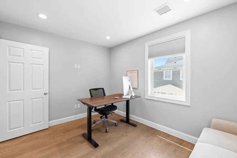 151 Washington St — photo 29 of 39