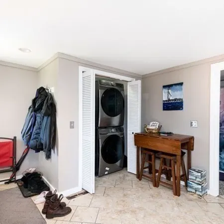 25-27 Thayer Place — photo 9 of 23