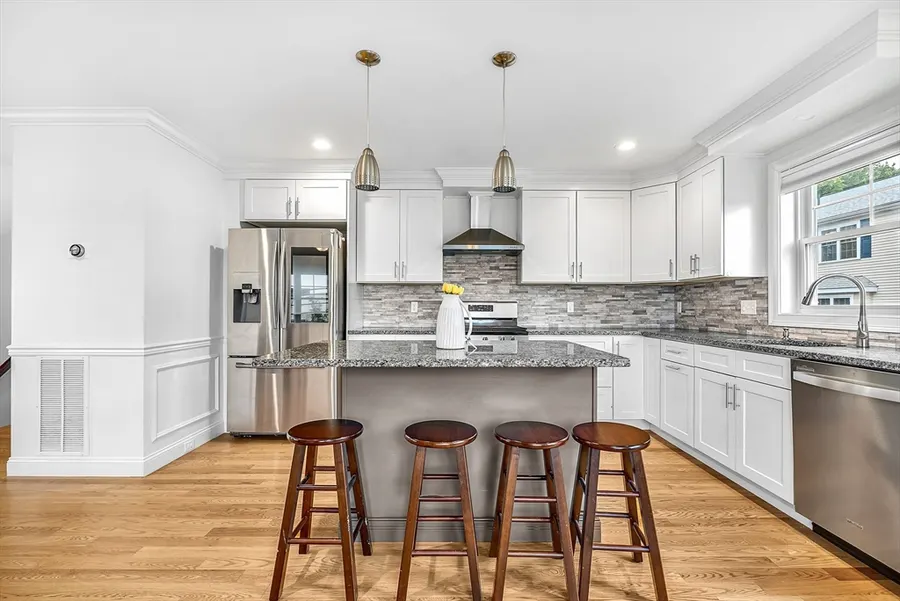 3 Lowell St U:1 — photo 4 of 26