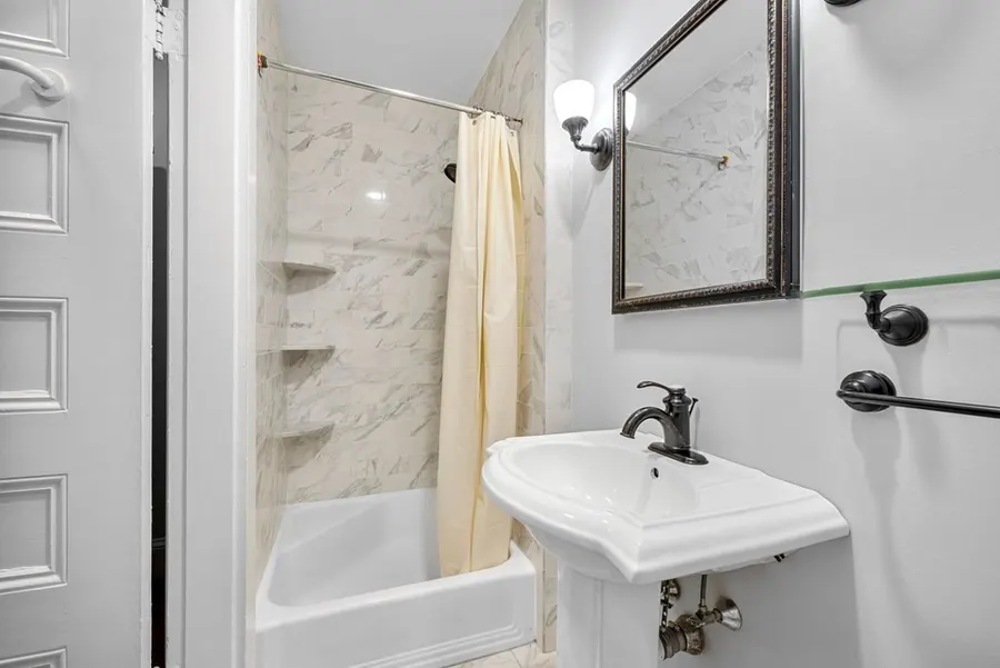1495 Beacon St, Unit G — photo 16 of 31
