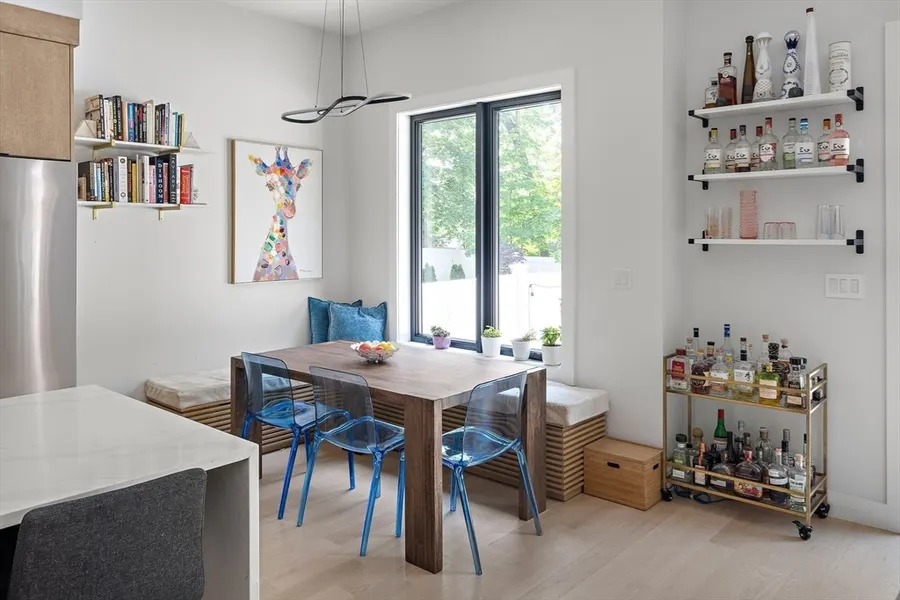 68-70 Washington St, Unit 70 — photo 12 of 32